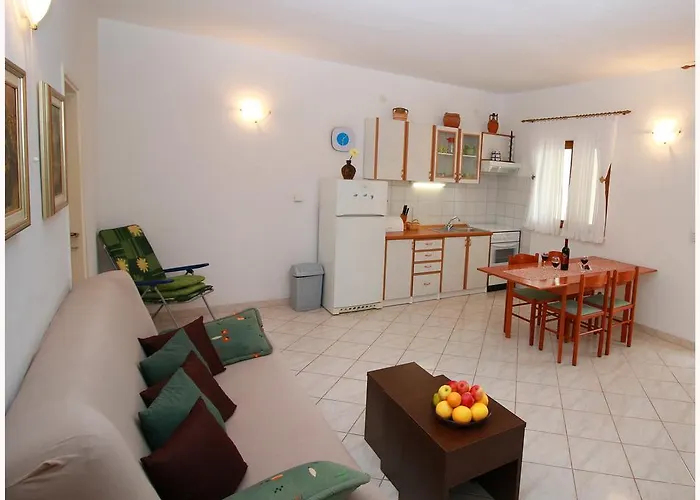 Benjamin * Rogoznica (Sibenik-Knin)